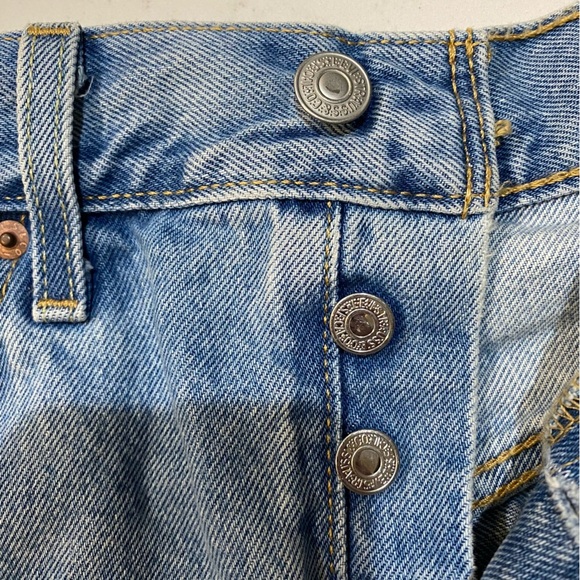 Levi’s 501 light blue denim shorts, size 30, ripped distressed grunge look - Picture 5 of 11